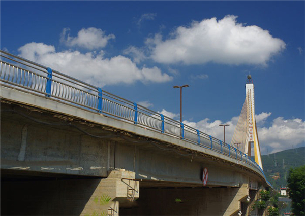 河北304不锈钢桥梁护栏：安全、耐用与美观的完美结合